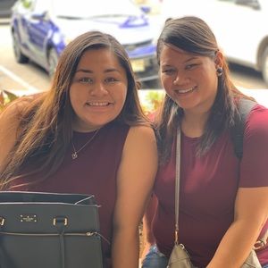 Meet your Posher, Leandra